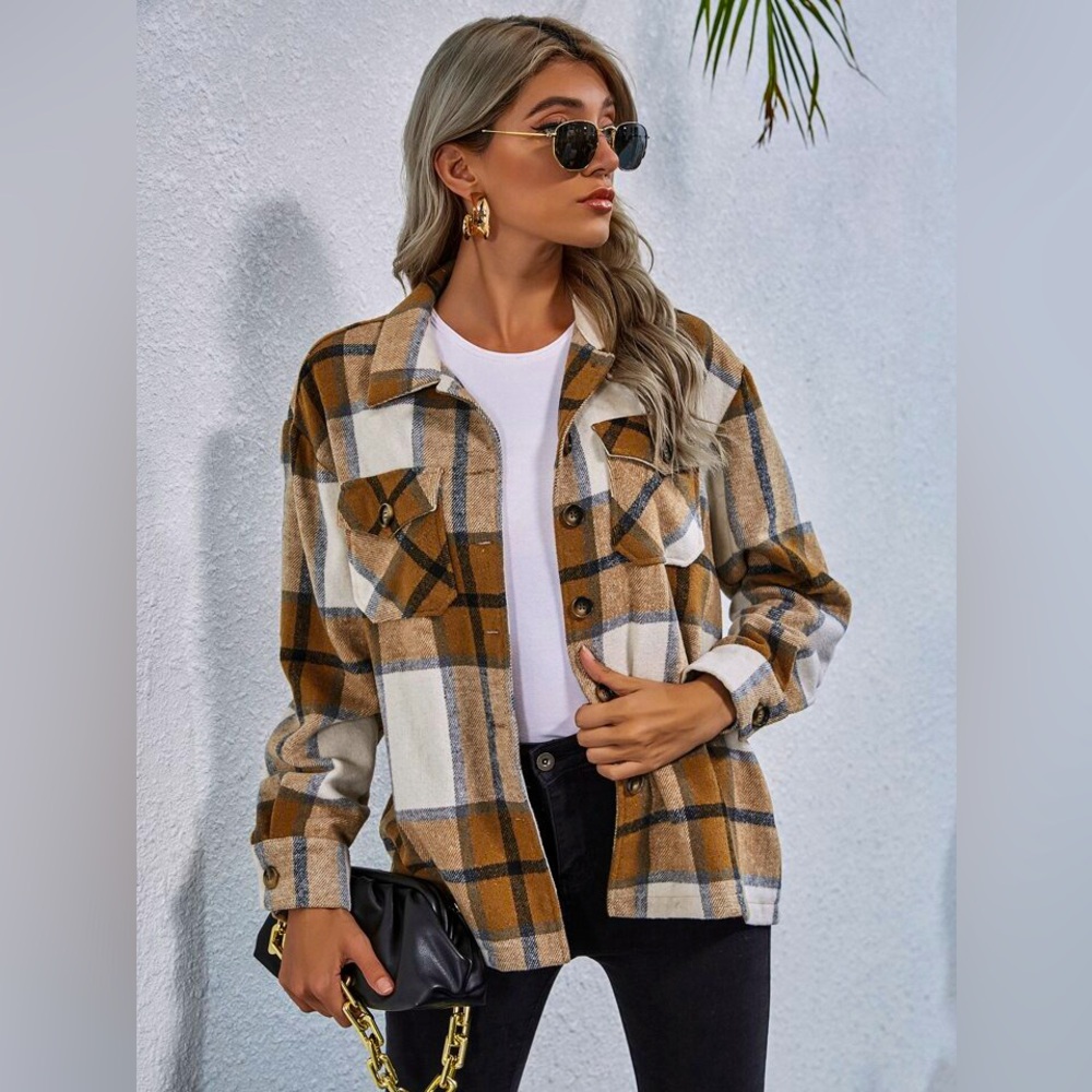 Shein Curve Women's Button Up Plaid Collared Shacket